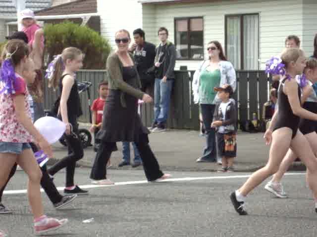 Levin Gym Club at Levin Christmas Parade 2011 - Resource cover image