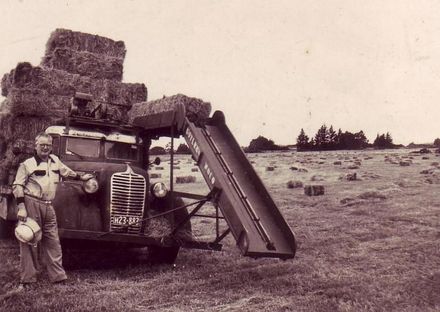 Bail loader for picking up hay - Resource cover image