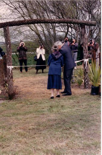 Flax walk opening - Sir Paul and Lady Reeves cutting ribbon, 1990