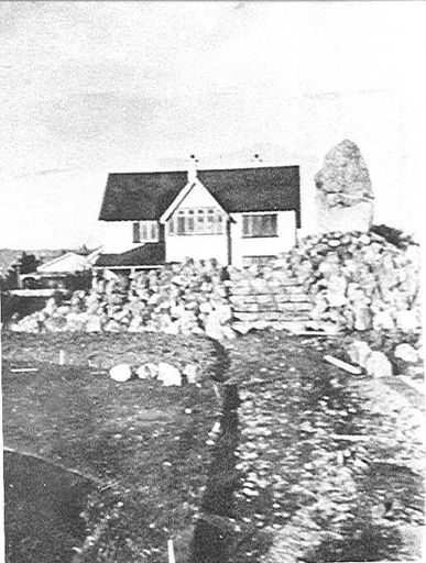 First War Memorial and Thompson House Levin, c.1922