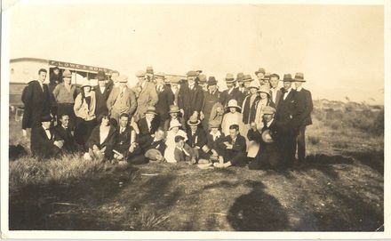Levin and Masterton Amateur Athletic & Cycling Club members picnicing at Hokio Beach, c.1926