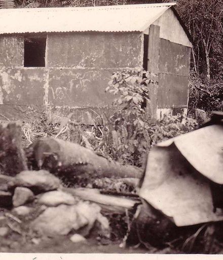 Rebuilding Ohau Hut, October 1936