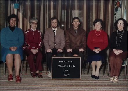 Poroutawhao School Staff Photo 1981