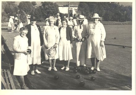 Mr & Mrs Lett with group of unidentified women bowlers - Resource cover image