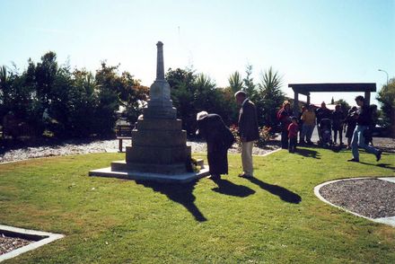 Laying wreath at Percy Nation Memorial, Anzac Day 2001