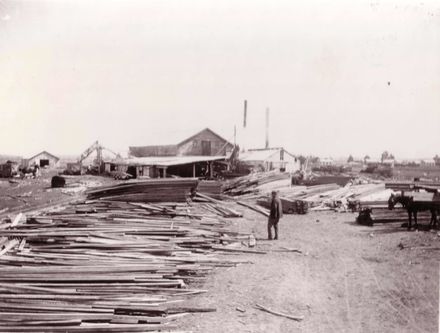 Bartholomew's sawmill, Weraroa, 1906