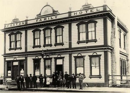 Foxton Family Hotel