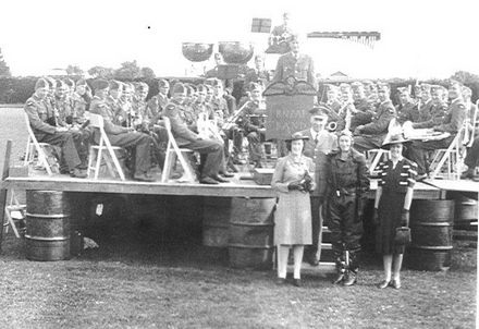 RNZAF Band and Carnival Queens, 1941