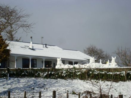 Snow Creations - by Kirkaldie Bridge, Muhunoa East - Resource cover image