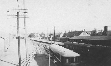 Unidentified railway station platforms, 1927 or 1928