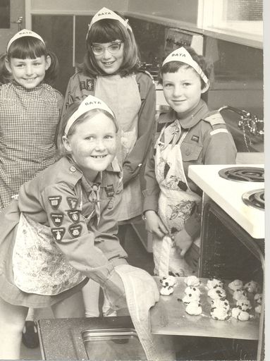 Red Shield Brownies, cook-in competition, 1971 - Resource cover image