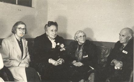 Mrs Lett with 2 other elderly ladies, and a gentleman.