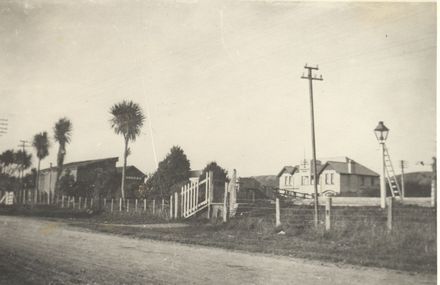 Manakau Railway Station and Manakau Hotel - Resource cover image