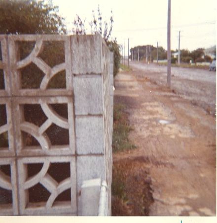 Kings Drive reconstruction 1972. - Resource cover image