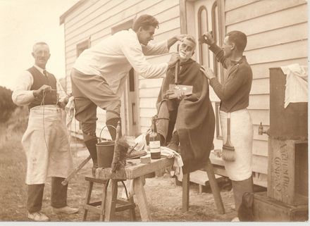 Trimming up for Christmas