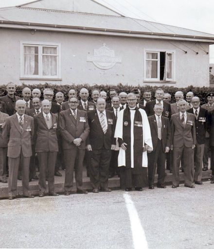 Rev. John Walton with R.S.A. members, Shannon, Anzac Day mid 1970's
