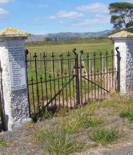 Moutoa Memorial Gates