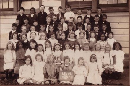Levin School, 1915