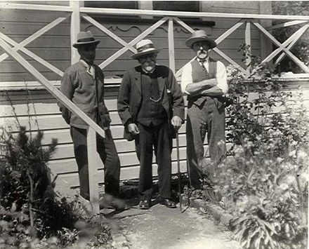 Darcy and Fred Ryder with Major Tatum