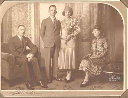 Wedding Party - Muriel (nee Kindley) and Mervyn Ransom, (c.1924)