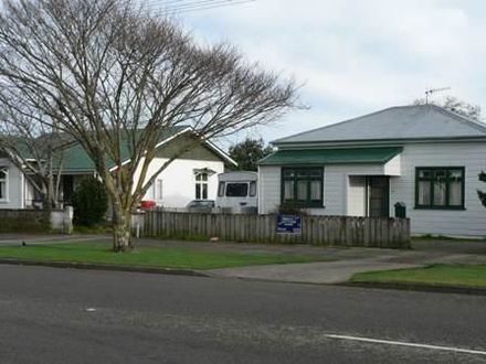 Still in Cambridge St.