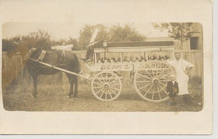 Dean & Rawson horse-drawn delivery wagon, Devon St., Levin