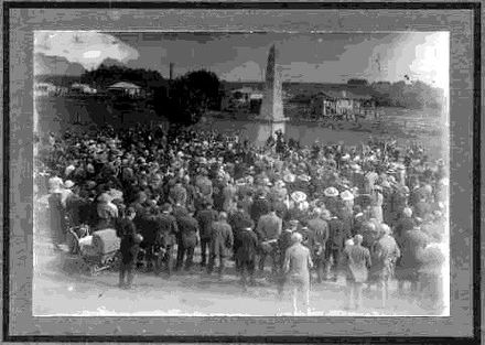 Unveiling of War Memorial, Shannon, 25 April 1924