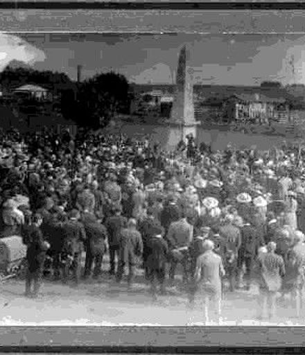 Unveiling of War Memorial, Shannon, 25 April 1924