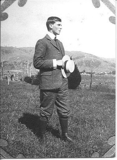 Leslie Adkin at Cheslyn Rise 15/10/1905