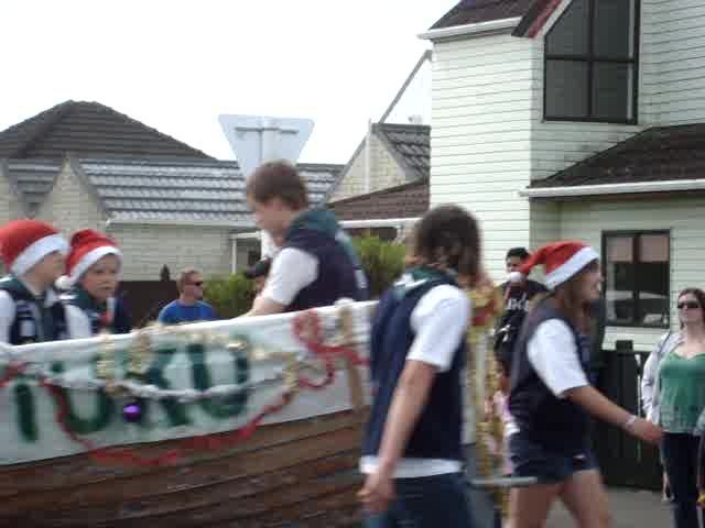 Kotuku Scouts Float at Levin Christmas Parade 2011 - Resource cover image