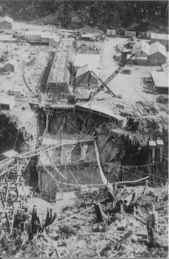 Construction of main Mangahao Dam (?), 1923