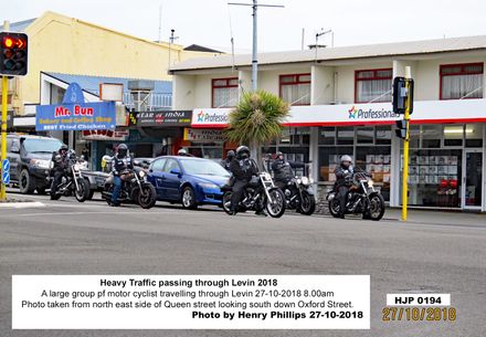 HJP 0194 A large group of motor cyclist travelling through Levin 27-10-2018