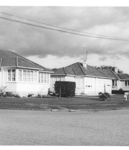 Houses - unidentified, 1970