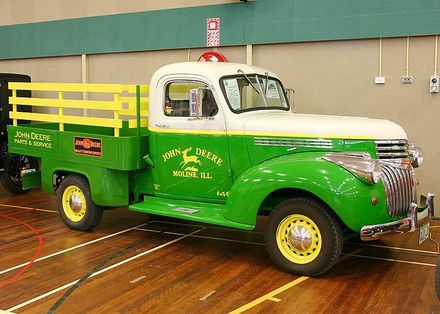 John Deere Chev Truck