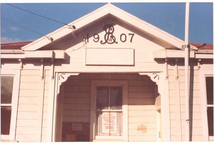 Manakau Post Office - Resource cover image