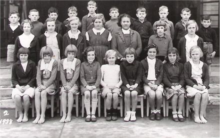 Poroutawhao School Middle Class Photo 1938 - Resource cover image