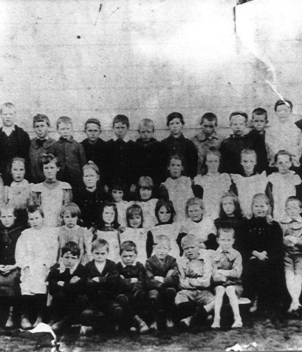 Horowhenua School Group, c.1898