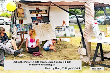 HJP 0430    Art in the Park, 119 Bath Street, Levin Sunday 9-2-2014  So relaxed discussing art - Resource cover image