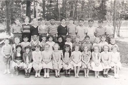 Poroutawhao School Junior Class Photo 1955
