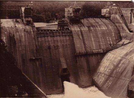 Mangahao Dam nearing completion, 19 November 1927 - Resource cover image
