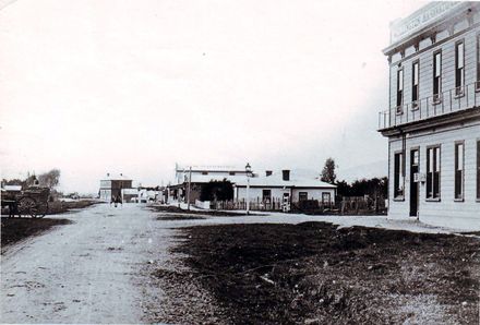 Plimmer Terrace looking north from Club Hotel, 1909