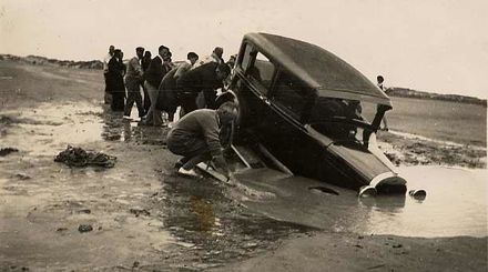 Car Stuck in Hole, Foxton Beach