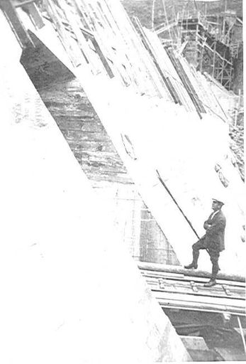 Back slope of Tokomaru (Arapeti) Dam, 1924