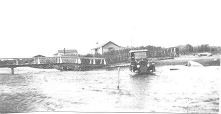 Hokio Beach Settlement and Stream