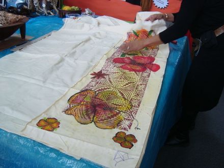 Elei - Samoan fabric printing in Levin Library 1 - Resource cover image