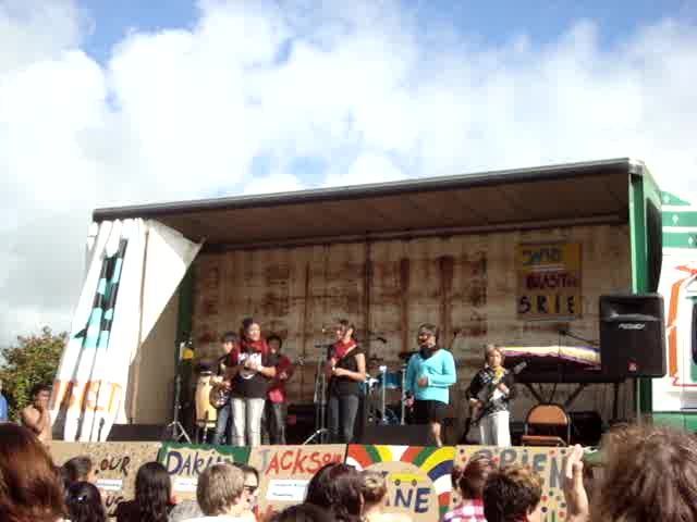 Levin Intermediate Girl band performing - Resource cover image