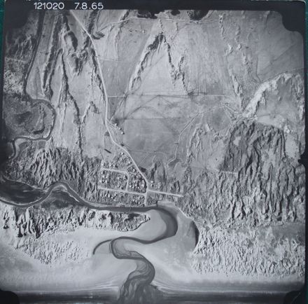 Waikawa Beach settlement and Waikawa River mouth, 1965