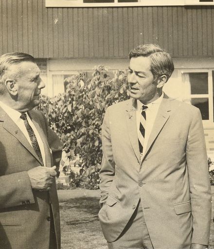 Minister of Defence at Levin War veterans Home, 1969