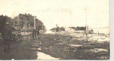 Flood - Whirikino Road, 1926