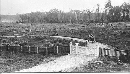 Front entrance, Cheslyn Rise